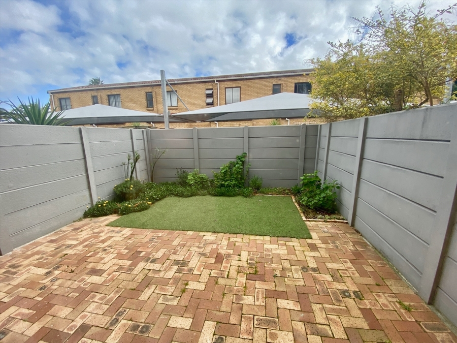 To Let 2 Bedroom Property for Rent in Sunningdale Western Cape